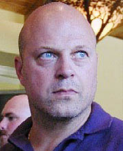 Michael Chiklis